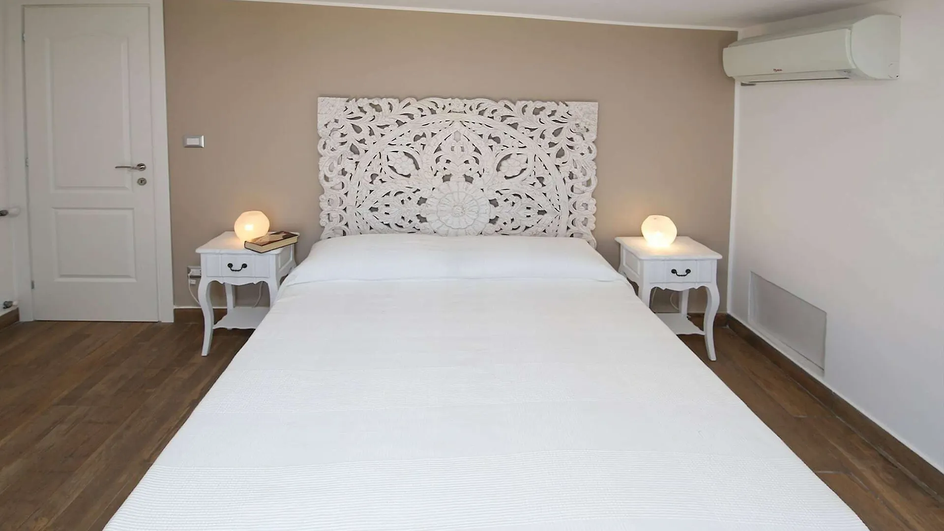 Villa Aurora Giardini Naxos Itália